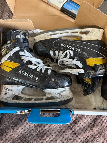 2020 Bauer Supreme UltraSonic Hockey Skates 7.5 (Used)