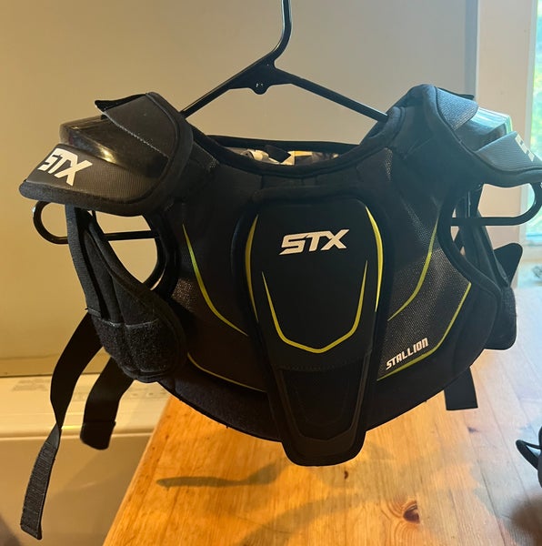 Medium Youth STX Stallion 200+ Shoulder Pads (Used)