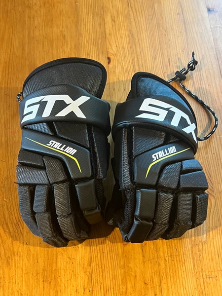 STX Stallion 200 Lacrosse Gloves Medium (Used)