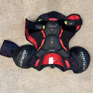 Men's Medium Intermediate Bauer Vapor 3X Pro Shoulder Pads (Used)