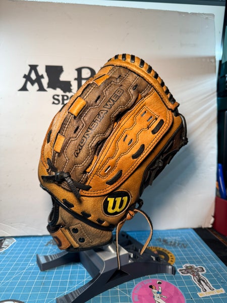 Wilson A440 RH Softball Glove 12" (Used)
