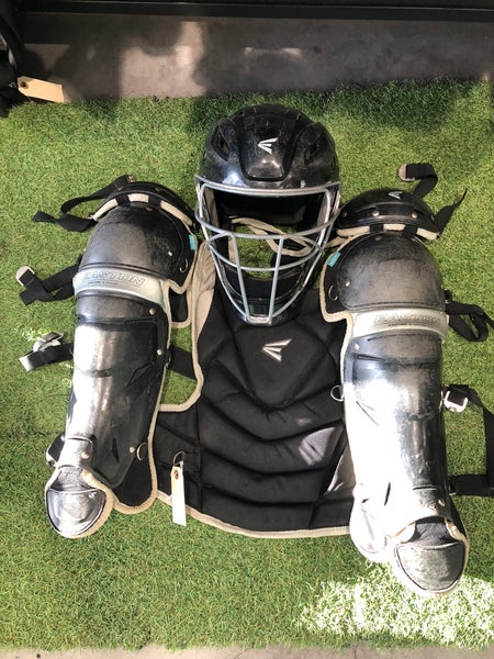 Black Youth Easton Jen Schro x Fundamental Catcher's Combo (Used)