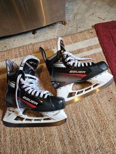 2025 Bauer Vapor 3X Hockey Skates Extra Wide Width 7 (Used)