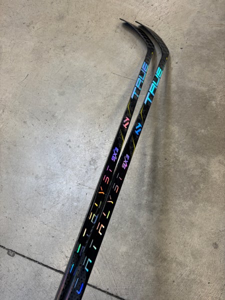 Senior True catalyst 9x3 Right Handed Hockey Stick T92.5 65 Flex (New)