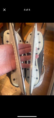 Bauer Hockey Skates Size 2.5 (Used)
