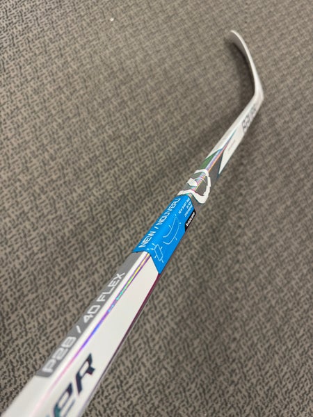 Junior Bauer Proto 2 Right Handed Hockey Stick P28 40 Flex