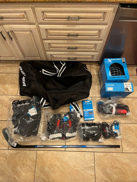 New Bauer youth full ice hockey set