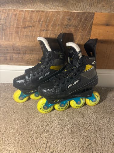 Used 4.5D Bauer Supreme 3S Pro Roller Hockey Skates