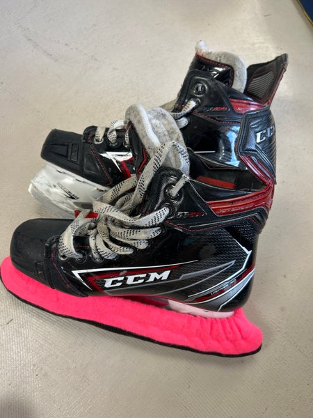 2019 CCM JetSpeed FT490 Hockey Skates Size 4.5 (Used)