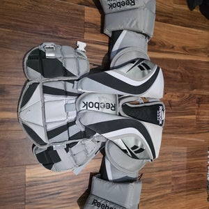 Medium Reebok 6K Goalie Chest Protector (Used)