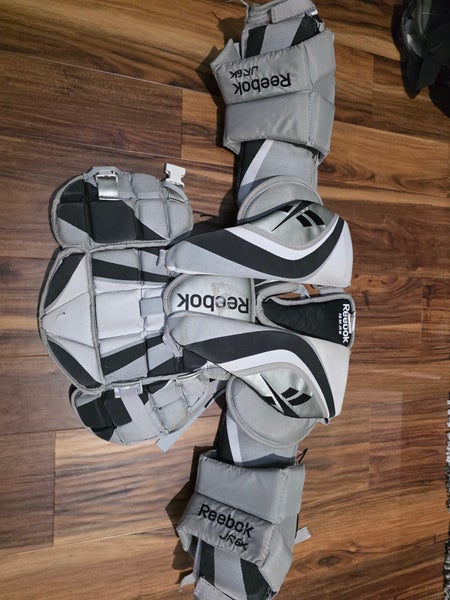 Medium Reebok 6K Goalie Chest Protector (Used)