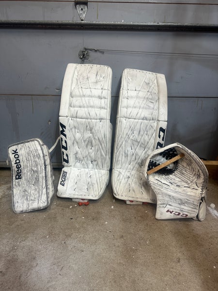 34" +1 CCM Extreme Flex III Regular Goalie Full Set (Used)
