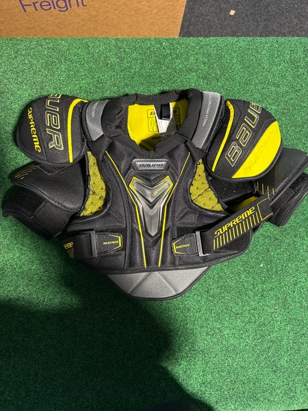 Bauer Supreme Matrix Shoulder Pads (Used) | Junior Large