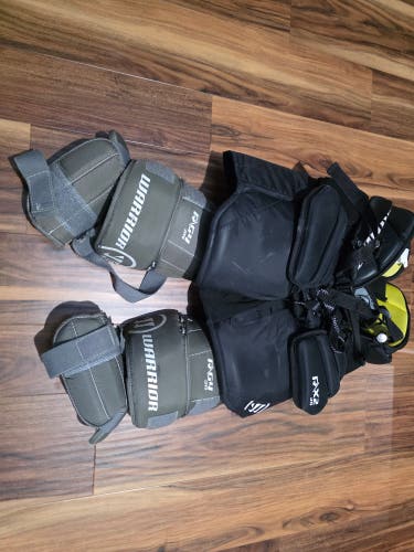 Junior Medium Warrior Ritual X2 Hockey Goalie Pants (Used)