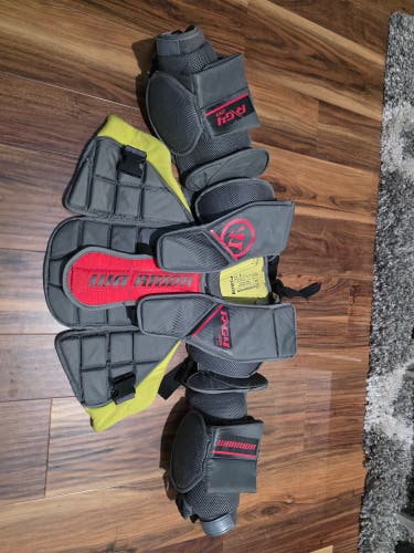 Small / Medium Warrior Ritual G4 Goalie Chest Protector (Used)