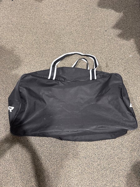 Bauer 650 Bag (Used) 25" x 13" x 16"