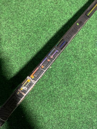 Junior CCM RibCor Trigger 6 Pro Hockey Stick Right Handed 40 Flex (Used)