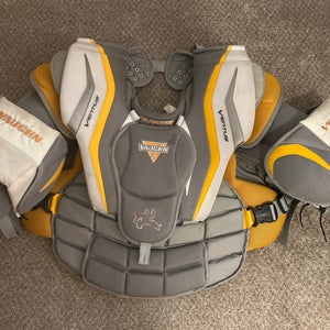 Medium Vaughn Ventus LT88 Goalie Chest Protector (Used)