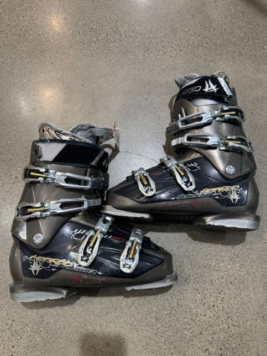 Mondo 27 & 27.5 Men's Nordica Alpine Touring Ski Boots Stiff Flex (Used)