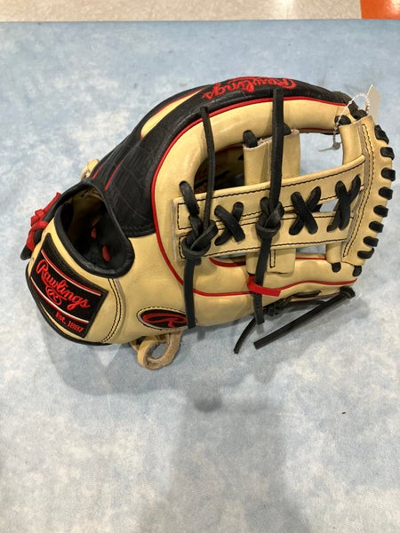 Brown Rawlings Heart of the Hide RH Baseball Glove 11.5" (Used)