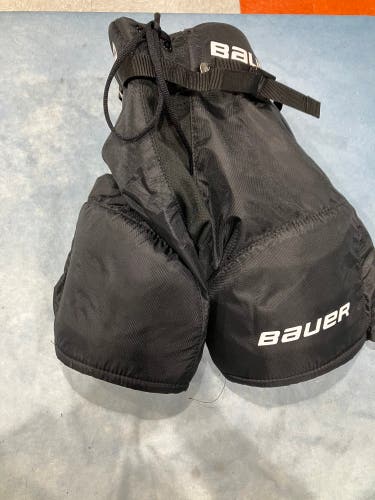 Black Youth Medium Bauer Lil Sport Hockey Pants (Used)
