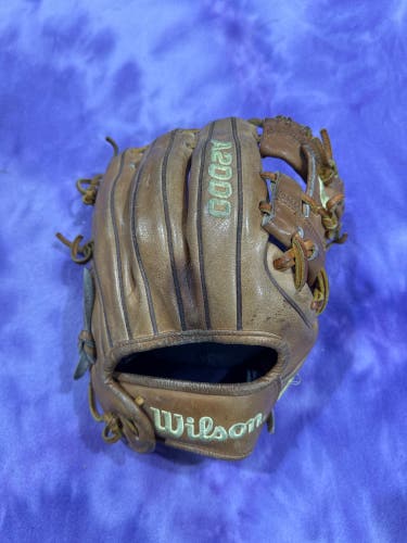 Brown Wilson A2000 RH Infield Baseball Glove 11.25" (Used)