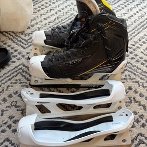 CCM Tacks Hockey Goalie Skates Regular Width 8 Extra Cowlings and Steel