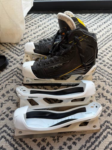 CCM Tacks Hockey Goalie Skates Regular Width 8 Extra Cowlings and Steel