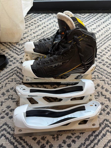CCM Tacks Hockey Goalie Skates Regular Width 8 Extra Cowlings and Steel