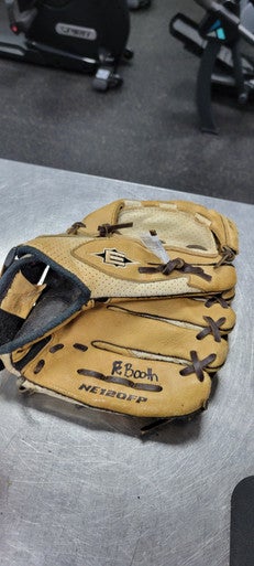 Used Easton FASTPITCH BB/SB Glove RH Throw None 12" 11497-S000153620