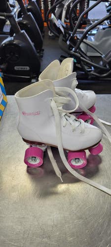 Used Chicago SIZE 3 Junior Roller Quad Skates White Junior 03 11497-S000153591