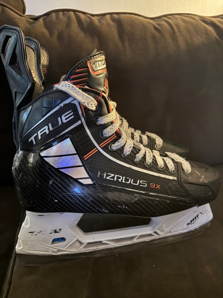 2023 True HZRDUS 9X Hockey Skates Wide Width 9.5 (Used)