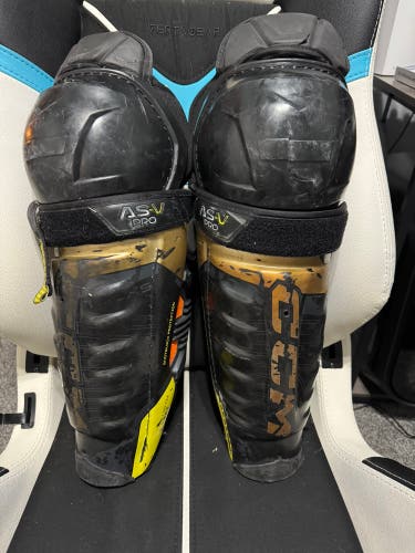Senior CCM ASV Pro 15" Shin Pads (Used)