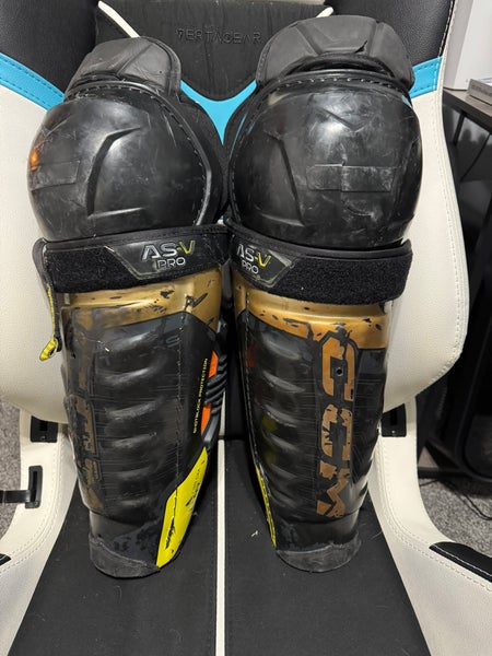 Senior CCM ASV Pro 15" Shin Pads (Used)