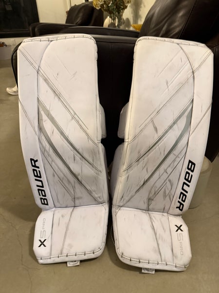 32" Bauer Vapor X5 Pro Goalie Leg Pads (Used)