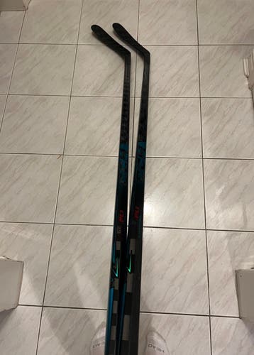 2 Pack New Senior CCM Vizion Left Handed Hockey Stick P29 +1/4 75 Flex (New) -
