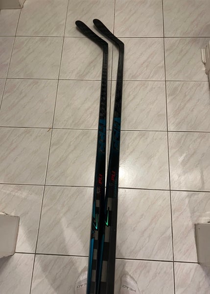 2 Pack New Senior CCM Vizion Left Handed Hockey Stick P29 +1/4 75 Flex (New) -