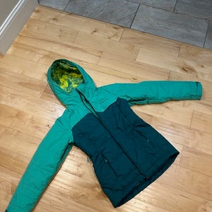 Green Women's Medium Patagonia Jacket (Used)
