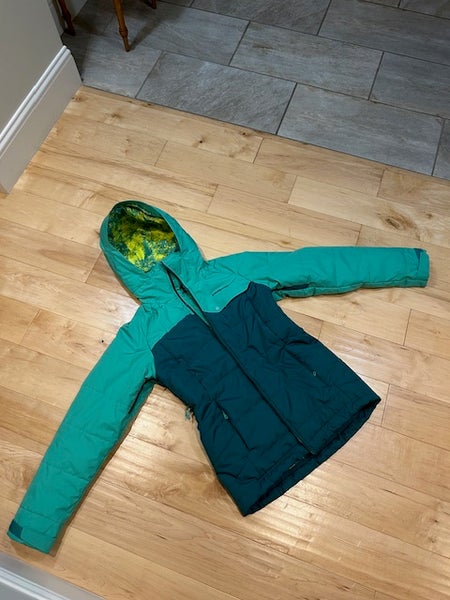Green Women's Medium Patagonia Jacket (Used)