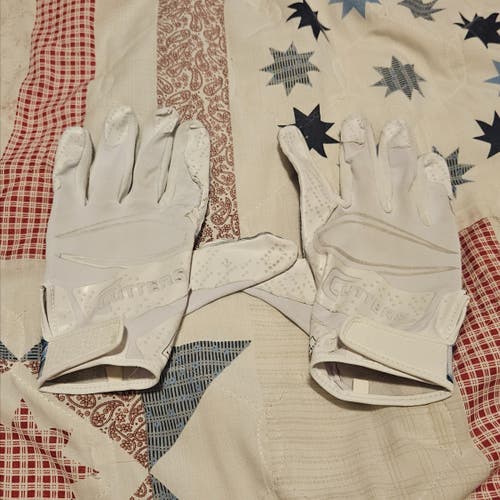 Black Large Adult Cutters Game Day Gloves (Used)