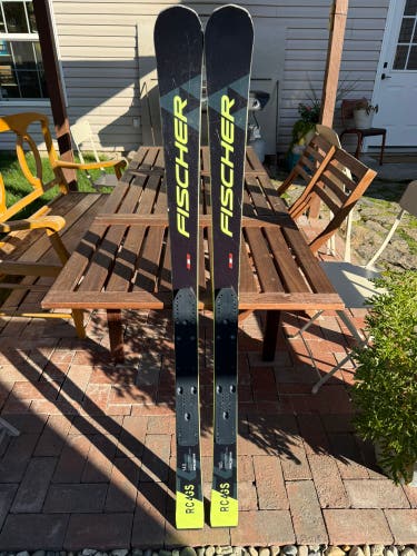 Fischer RC4 World Cup GS 140 cm Racing Skis Without Bindings (Used)