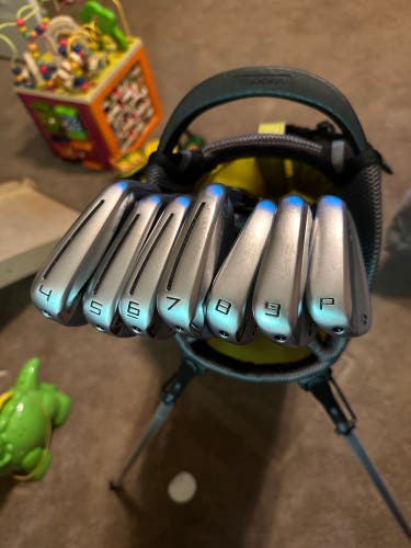 2023 TaylorMade 2023 P770 Right Handed Iron Set Stiff Flex Steel Shaft (Used)