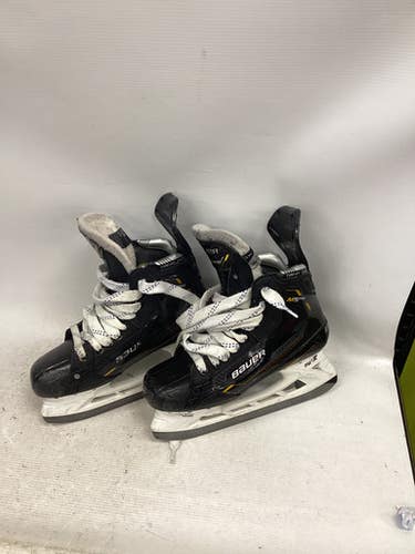 Used Bauer SUPREME M5 PRO Senior Hockey Skate Senior 5 11851-S000039961