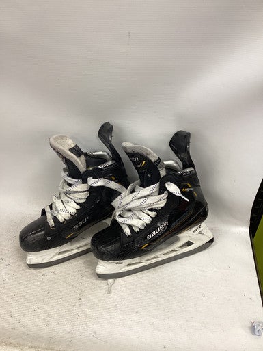 Used Bauer SUPREME M5 PRO Senior Hockey Skate Senior 5 11851-S000039961