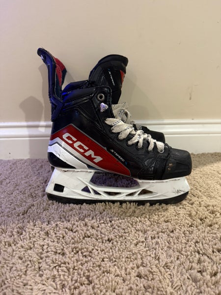 2023 CCM JetSpeed Vibe Hockey Skates Regular Width Size 5.5 (Used)