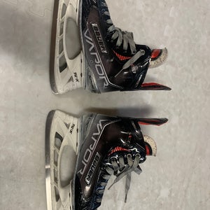 2021 Bauer Vapor X3.7 Hockey Skates Regular Width Size 4 (Used)