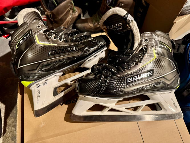 2021 Bauer Elite Hockey Goalie Skates Fit 3 size 8.5 (Used)