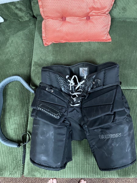 Senior Medium Vaughn SLR3 Pro Carbon Hockey Goalie Pants (Used)