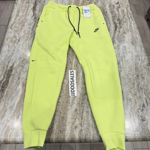 Nike Tech Fleece Jogger Sweatpants Lemon Twist  HV0959-736 Men’s Size M NWT

New With Tags
