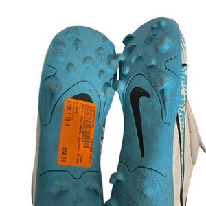 Used Nike Soccer Cleats White Youth 13.0 11847-S000030933